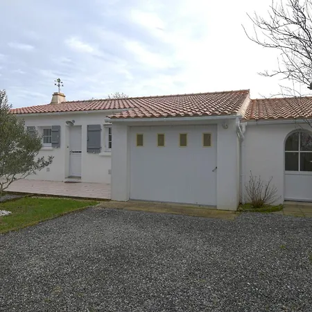 Maison Conviviale Pour 8 Avec Jardin à Hébergement de vacances